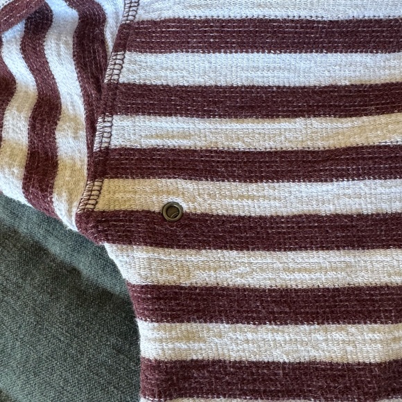 madewell 3/4 sleeve tee. shirt is like new. material is thick tee material - Picture 3 of 6